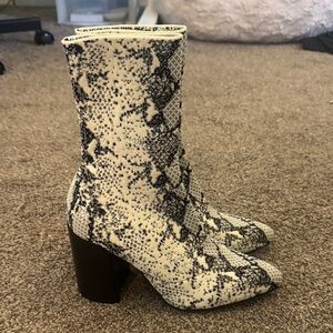 Steve Madden Black and Cream Snakeskin Heeled Boots